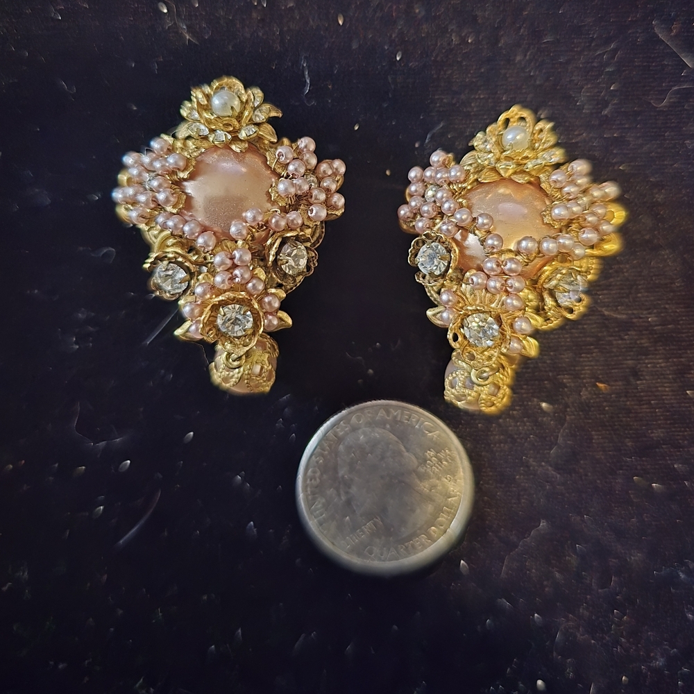 Vintage M&M Designs Florida Filigree Cluster Clip-On Earrings - Picture 6 of 7